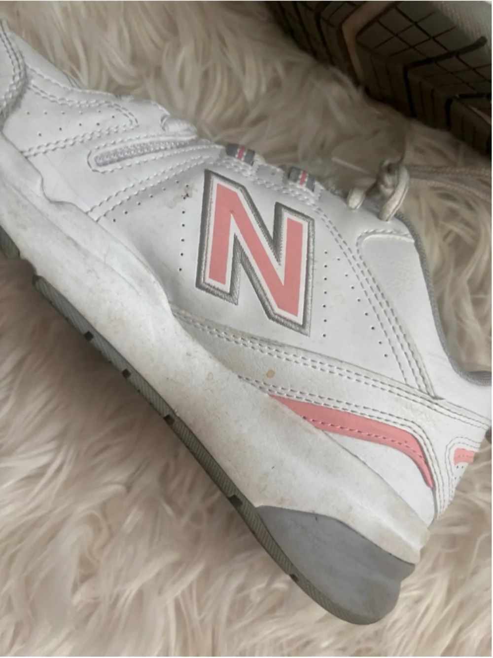 Well worn New Balance V5 Casual Comfort Cross Trainer Sneaker White US SIZE 7.5